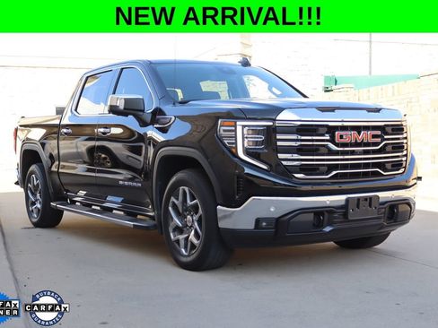 Used 2024 GMC Sierra 1500 SLT RWD image 1