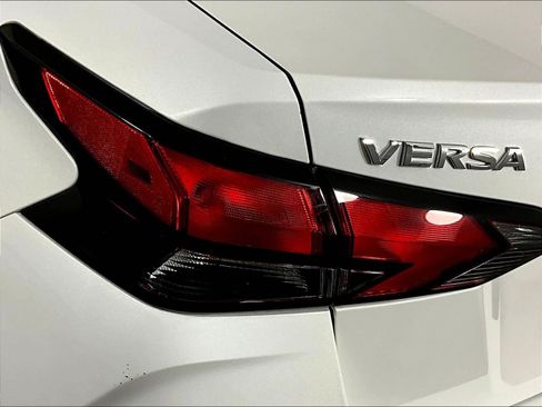 Certified 2023 Nissan Versa SV FWD image 23