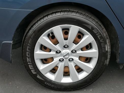 Used 2016 Nissan Sentra SV FWD image 5