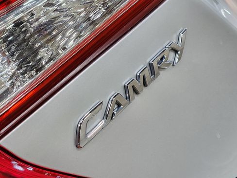 Used 2013 Toyota Camry LE FWD image 27