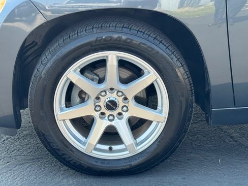 Used 2010 Chevrolet HHR LS FWD image 47