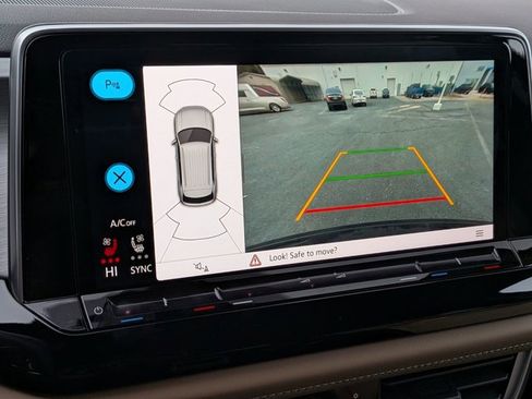 Used 2024 Volkswagen Atlas Cross Sport SE image 14