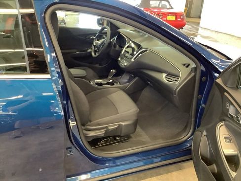 Used 2019 Chevrolet Malibu LS FWD image 10