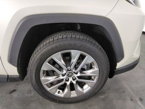 Used 2021 Toyota RAV4 XLE Premium image 44