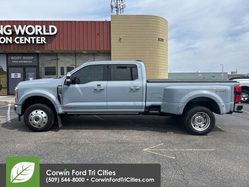 Used 2025 Ford F450 King Ranch w/ Chrome Package AWD/4WD image 9