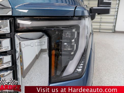 Used 2026 GMC Sierra 2500 Denali w/ Denali Reserve Package image 8