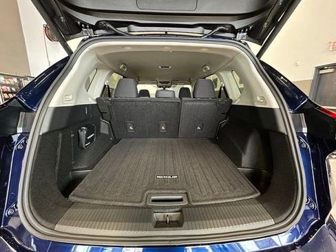 New 2026 Nissan Rogue SV w/ Cold Weather Package AWD/4WD image 38