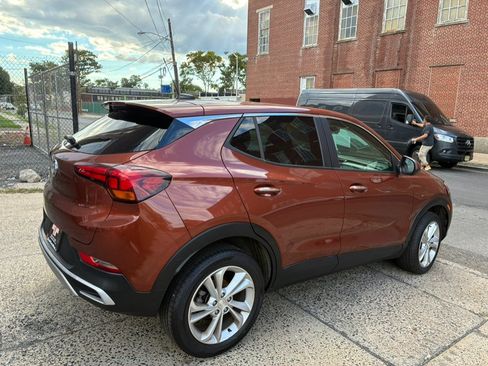 Used 2021 Buick Encore GX Preferred w/ Cold Weather Comfort Package AWD/4WD image 8