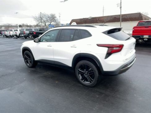 Used 2024 Chevrolet Trax ACTIV w/ Driver Confidence Package image 6