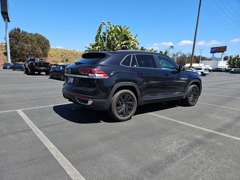 Used 2022 Volkswagen Atlas Cross Sport SE image 5