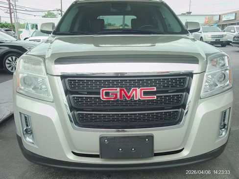 Used 2013 GMC Terrain SLT FWD image 2