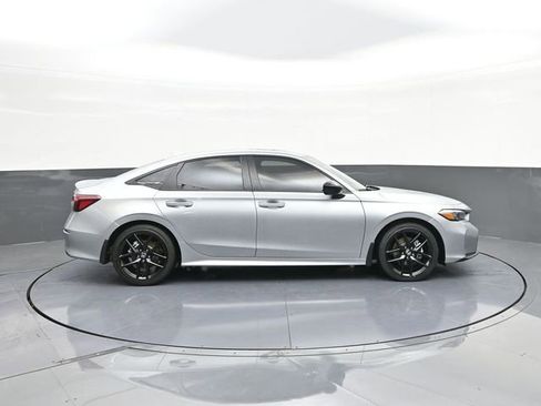 Certified 2025 Honda Civic Sport image 23