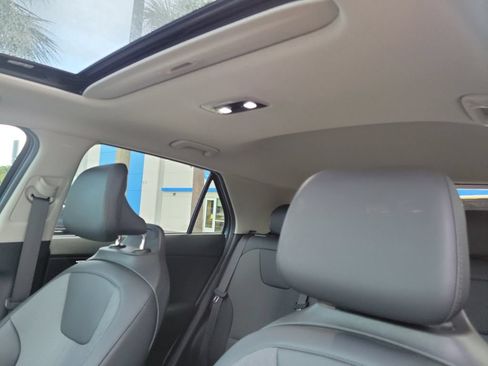 Used 2023 Kia Niro EX Touring FWD image 21