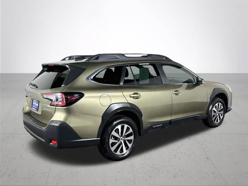 Certified 2025 Subaru Outback Premium w/ Popular Package #1A AWD/4WD image 7