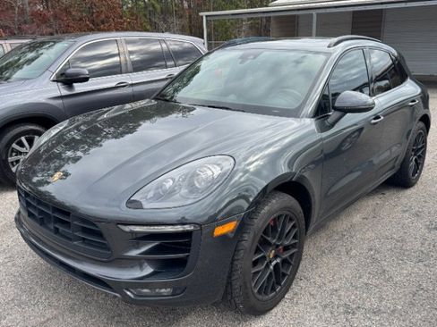 Used 2017 Porsche Macan GTS image 2