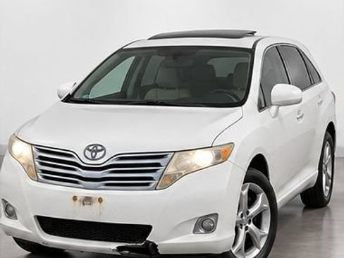 Used 2010 Toyota Venza AWD image 1