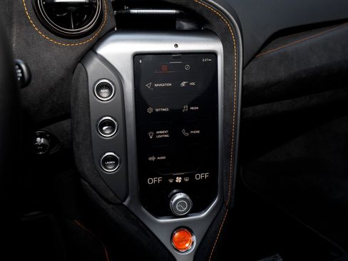 New 2026 McLaren 750S image 26