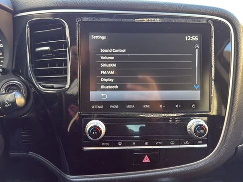 Used 2020 Mitsubishi Outlander SEL image 18