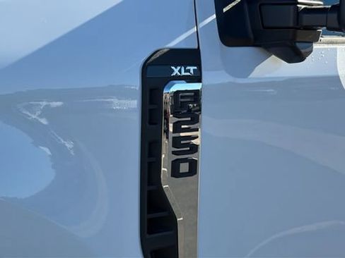 New 2026 Ford F250 XLT w/ XLT Premium Package image 11