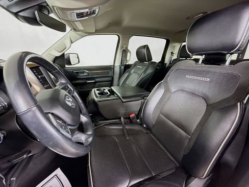 Used 2022 RAM 1500 Laramie AWD/4WD image 11