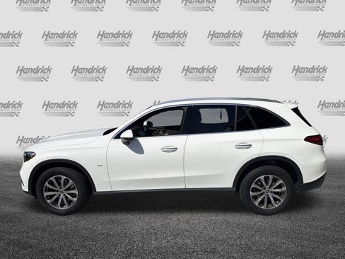 Used 2025 Mercedes-Benz GLC 300 4MATIC image 7