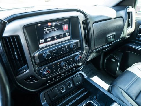 Used 2015 GMC Sierra 2500 Denali w/ Duramax Plus Package AWD/4WD image 24