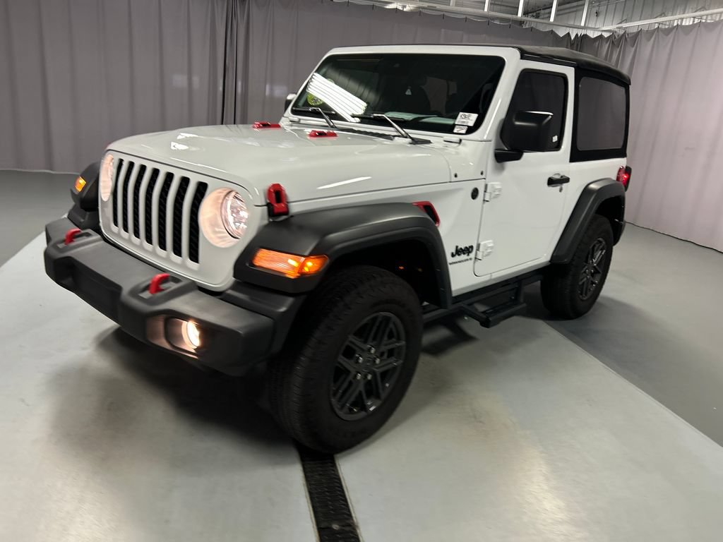 Used 2024 Jeep Wrangler Sport AWD/4WD image 3