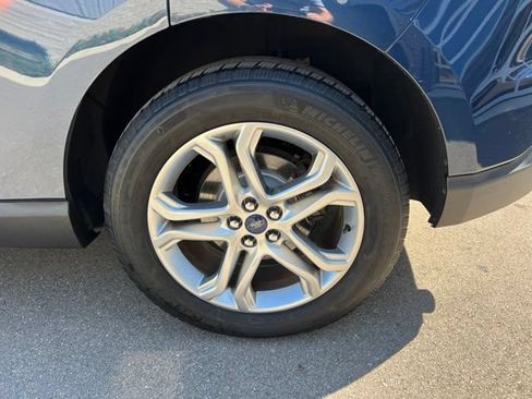 Used 2017 Ford Edge Titanium w/ Equipment Group 301A AWD/4WD image 9