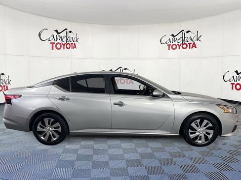 Used 2020 Nissan Altima 2.5 S FWD image 9