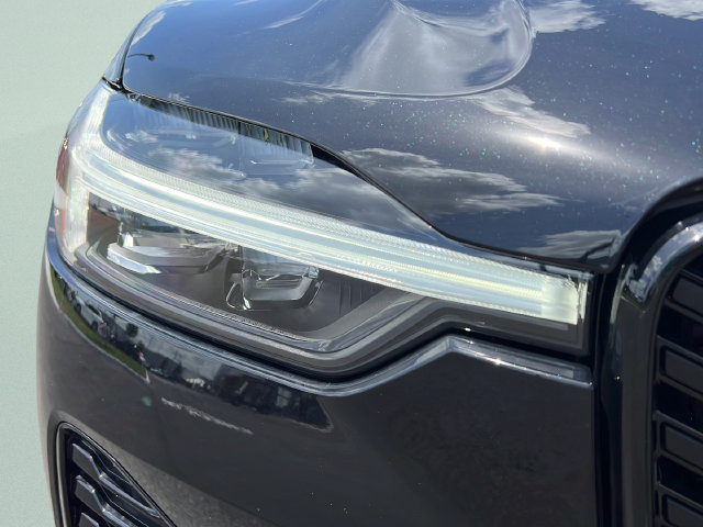 New 2026 Volvo XC60 B5 Plus AWD/4WD image 23