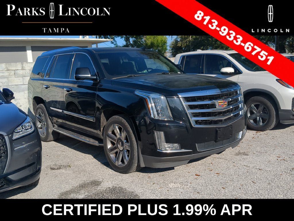 Used 2017 Cadillac Escalade Luxury AWD/4WD image 4
