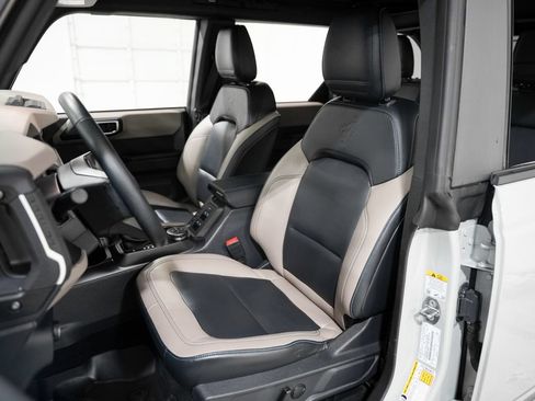 Used 2024 Ford Bronco Wildtrak AWD/4WD image 10