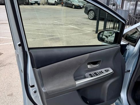 Used 2012 Toyota Prius V Three image 10