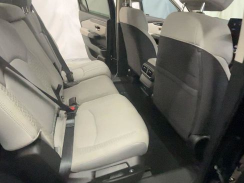 Used 2023 Honda Pilot LX image 24