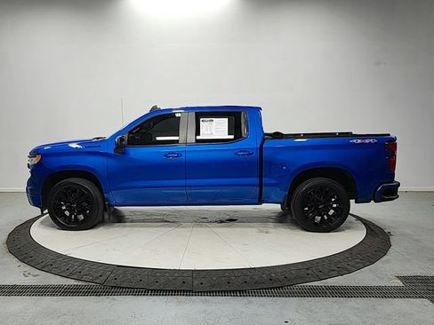 Used 2023 Chevrolet Silverado 1500 RST w/ Protection Package AWD/4WD image 4