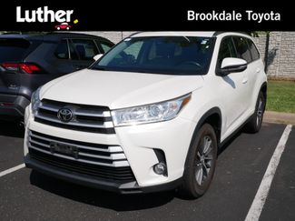 Used 2019 Toyota Highlander XLE AWD/4WD video 1