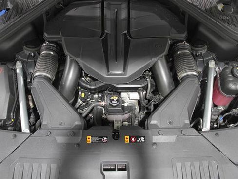 Certified 2025 Genesis GV80 3.5T Prestige AWD/4WD image 21