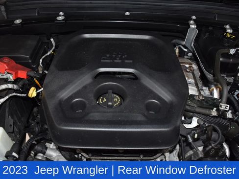 Used 2023 Jeep Wrangler Unlimited Sahara AWD/4WD image 9