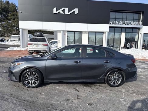 Used 2023 Kia Forte GT-Line image 2