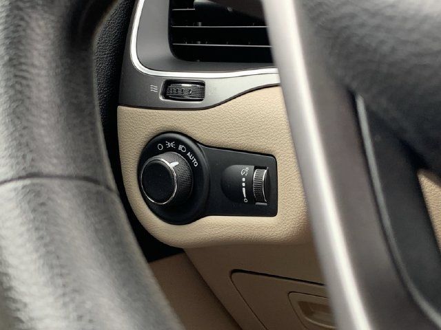 Used 2020 Jeep Cherokee Latitude FWD image 15