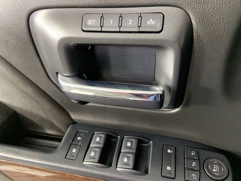 Used 2018 GMC Sierra 1500 SLT image 25