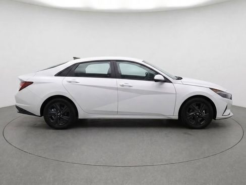 Used 2023 Hyundai Elantra Blue FWD image 7