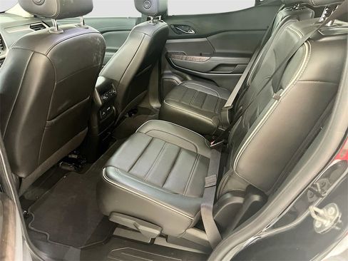 Used 2023 GMC Acadia Denali w/ Denali Technology Package image 26