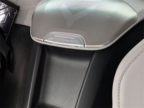 Used 2021 Chevrolet Corvette Stingray w/ Z51 Performance Package image 30