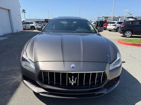 Used 2018 Maserati Quattroporte S Q4 AWD/4WD image 9