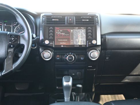 Used 2022 Toyota 4Runner TRD Off-Road image 32