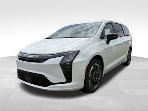 New 2027 Chrysler Pacifica Limited FWD image 9