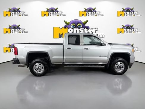 Used 2016 GMC Sierra 2500 SLE w/ Suspension Package, Off-Road AWD/4WD image 4