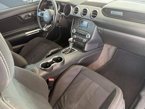 Used 2018 Ford Mustang Coupe image 29