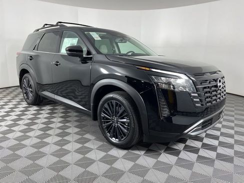 New 2026 Nissan Pathfinder SL w/ SL Premium Package image 2